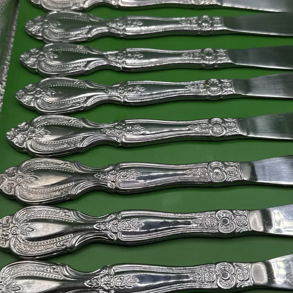 (9)Cambridge RENAISSANCE Solid Dinner Knife Stainless Flatware Dot Floral Knives